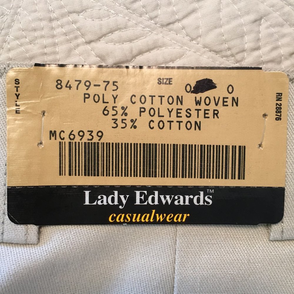 LADY EDWARDS Pleated Front High Rise Chino Short   NWT!! - Picture 8 of 10